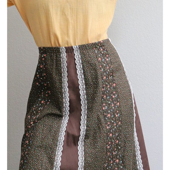 1970's Cocoa & Calico Lace Prairie Skirt // Women's Size Large to Extra Large - Picture 5 of 6